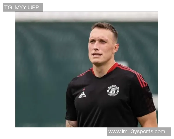 菲尔琼斯称罗杰斯表现优于贝林应该入选英格兰国家队名单