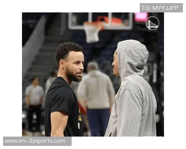 库里赞维金斯为勇士队传奇他的微笑传递团队精神与友谊